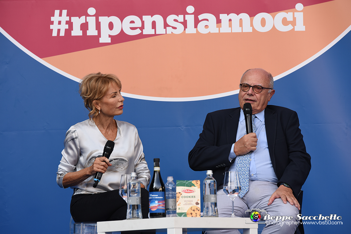 VBS_7920 - Lilli Gruber intervista Massimo Galli Infettivologo.jpg